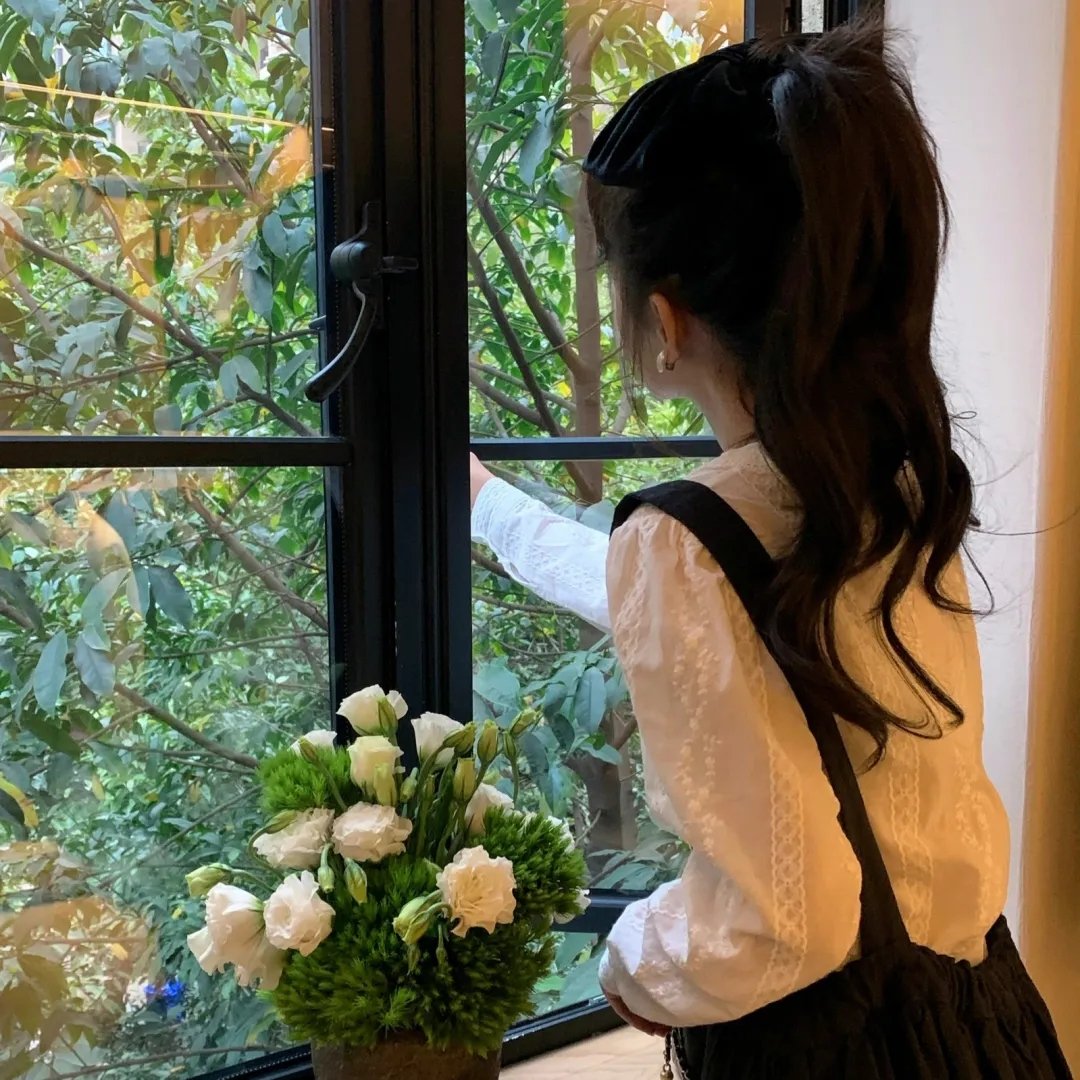 《派对女郎》